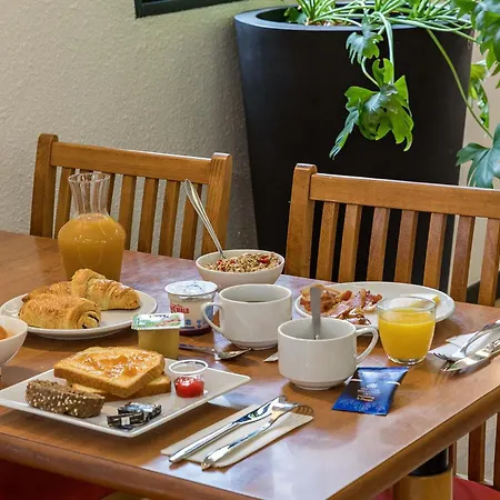B&B HOTEL Rouen Centre Rive Gauche-2